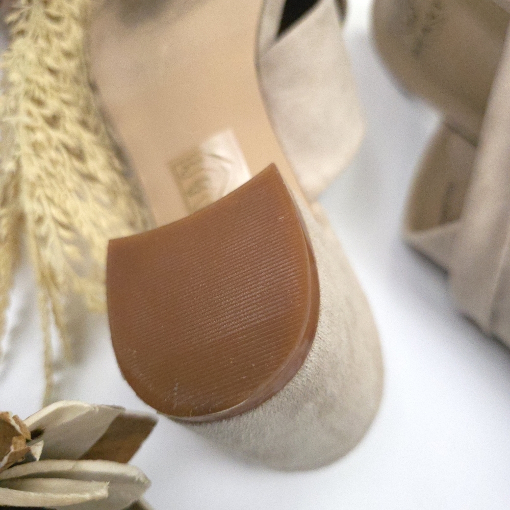 Beast Fashion Women's Tan Suede Mules Sz 8.5 - Picture 6 of 7